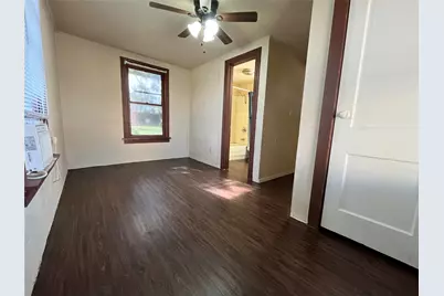 511 W Collins Street, Denton, TX 76201 - Photo 5