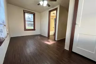 511 W Collins St, Denton, TX 76201 - Photo 5