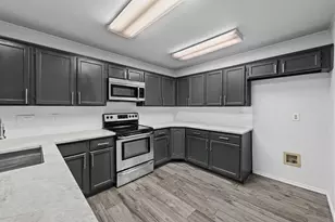 2906 Menlo Park Ln, Carrollton, TX 75007 - Photo 7