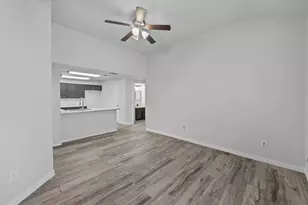 2906 Menlo Park Ln, Carrollton, TX 75007 - Photo 11