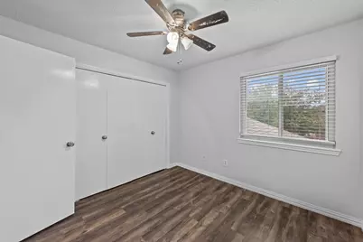 2906 Menlo Park Lane, Carrollton, TX 75007 - Photo 17