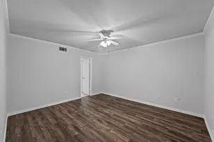 2906 Menlo Park Ln, Carrollton, TX 75007 - Photo 13