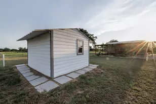 4699 Co Rd 1600, Alba, TX 75410 - Photo 35