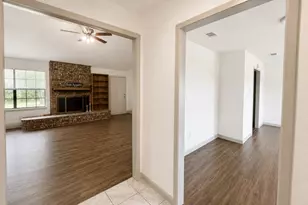 2401 Stephen Lee Dr, Fort Worth, TX 76119 - Photo 5