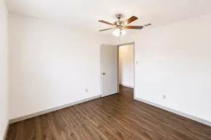 2401 Stephen Lee Dr, Fort Worth, TX 76119 - Photo 25