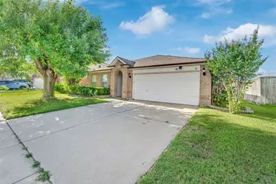 1407 Autumncrest Drive #5, Arlington, TX 76002 - Photo 1