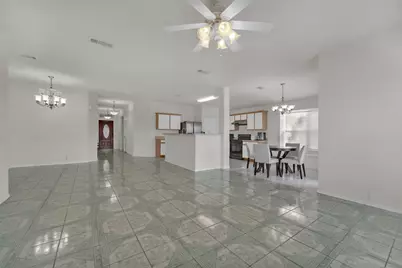 1407 Autumncrest Drive #5, Arlington, TX 76002 - Photo 5