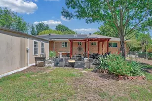 1732 Hilltop Dr, Waco, TX 76710 - Photo 23