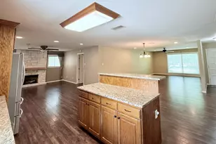 1732 Hilltop Dr, Waco, TX 76710 - Photo 11