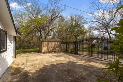 2854 Catherine, Dallas, TX 75211 - Photo 25