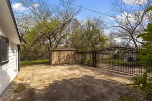 2854 Catherine, Dallas, TX 75211 - Photo 25