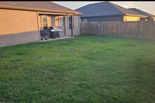 1426 Warringwood Dr, Greenville, TX 75402 - Photo 11