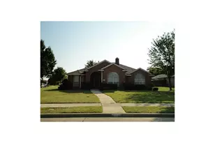 123 E Clubview Circle E, Murphy, TX 75094 - Photo 3