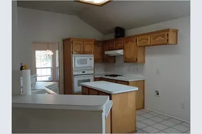 123 E Clubview Circle E, Murphy, TX 75094 - Photo 9