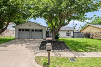 1711 Briar Meadow Drive, Arlington, TX 76014 - Photo 1