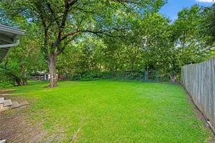 1307 N Gaines St, Ennis, TX 75119 - Photo 33