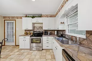 1307 N Gaines St, Ennis, TX 75119 - Photo 13
