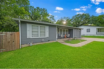 1307 N Gaines Street, Ennis, TX 75119 - Photo 5