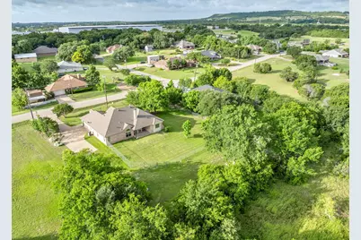 214 Knob Hill Drive, Granbury, TX 76048 - Photo 3