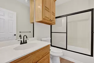214 Knob Hill Dr, Granbury, TX 76048 - Photo 23