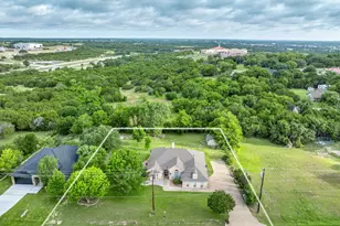 214 Knob Hill Dr, Granbury, TX 76048 - Photo 1