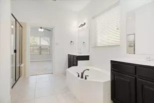 10429 Old Eagle River Ln, McKinney, TX 75072 - Photo 5