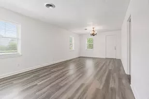 2320 Garden Oaks Dr, Irving, TX 75061 - Photo 5