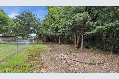 2412 Jolinda Lane, Whitesboro, TX 76273 - Photo 17