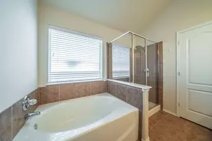 8249 Fall Crest Dr, Fort Worth, TX 76053 - Photo 17
