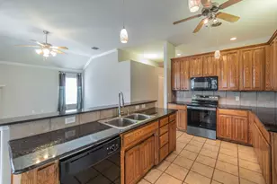 8249 Fall Crest Dr, Fort Worth, TX 76053 - Photo 9