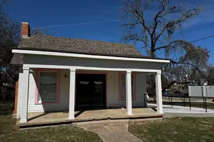 647 W W Washington St, Stephenville, TX 76401 - Photo 1