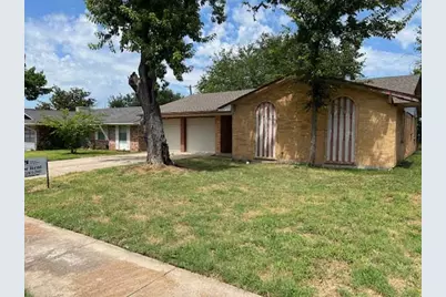 806 Phillips Drive, Ennis, TX 75119 - Photo 3