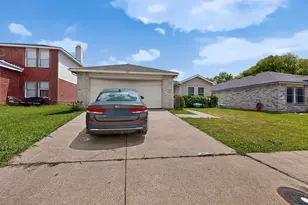 212 Crystalwood Dr, Mesquite, TX 75149 - Photo 3