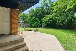 420 W Anita St, Sherman, TX 75092 - Photo 23