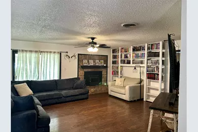 285 N Avenue B, Crawford, TX 76638 - Photo 5