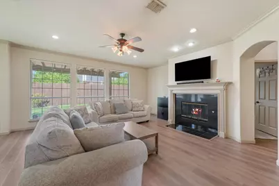6817 Lake Meadow Lane, Sachse, TX 75048 - Photo 3