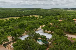 615 NW 20th St, Mineral Wells, TX 76067 - Photo 3