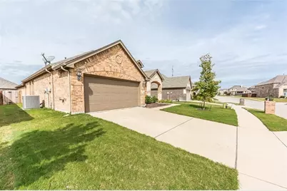 508 Cypress Hill Drive, Little Elm, TX 75068 - Photo 3