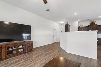 14401 Leadrope Circle, Fort Worth, TX 76052 - Photo 7