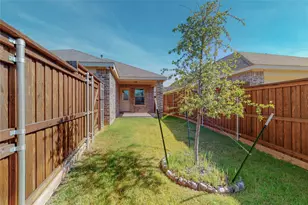 2348 Evening Stone Dr, Little Elm, TX 76227 - Photo 27
