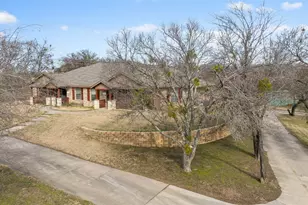 896 W First St, Maypearl, TX 76064 - Photo 3