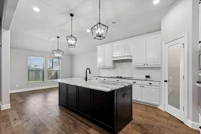 541 Harvest Grove Drive, Waxahachie, TX 75165 - Photo 9