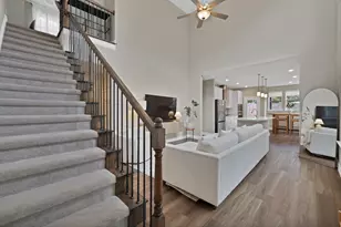 758 Creekwater Ln, Garland, TX 75043 - Photo 3