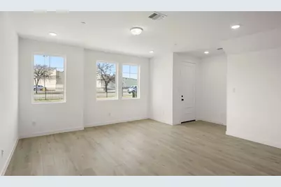 5709 Lakeview Drive, Watauga, TX 76148 - Photo 5