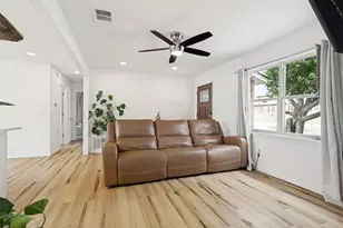 709 Charles St, Weatherford, TX 76086 - Photo 7