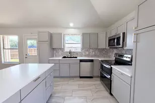 309 Marshall Creek Rd, Roanoke, TX 76262 - Photo 9