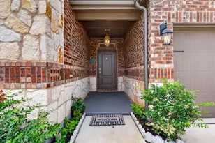 10616 Breezeway Dr, Aubrey, TX 76227 - Photo 5
