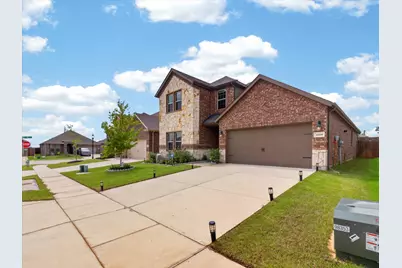 10616 Breezeway Drive, Aubrey, TX 76227 - Photo 3