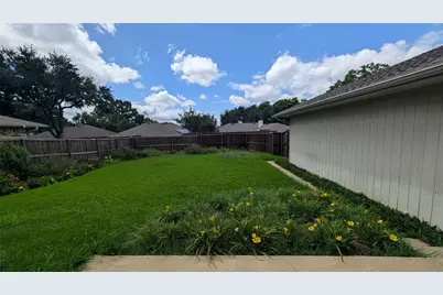 1926 Camden Way, Carrollton, TX 75007 - Photo 27