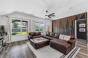 7004 Trailhead St, Little Elm, TX 76227 - Photo 11
